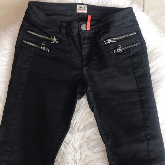 ONLY Ladies Jeans black size Small - Picture 1 of 3